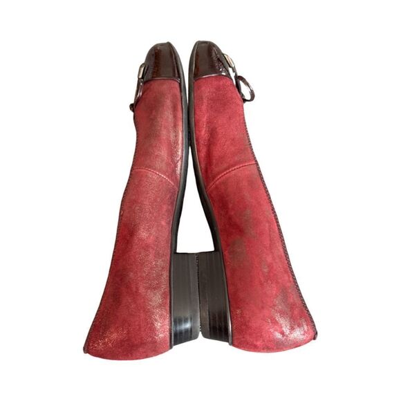 ARA BURGUNDY SUEDE CUP TOE FLATS. - Picture 5 of 9